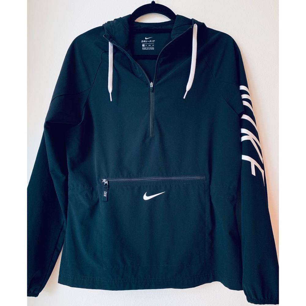 Nike active light weight hooded jacket